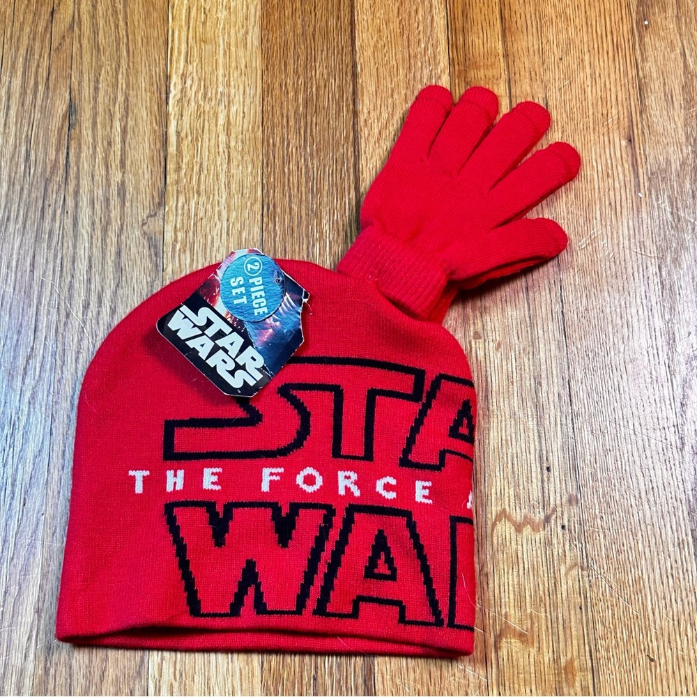 Star Wars Red Kids Beanie and Gloves Set